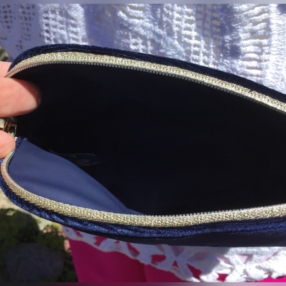 NIB DIOR CROSSBODY BEAUTY BAG - Picture 6 of 8